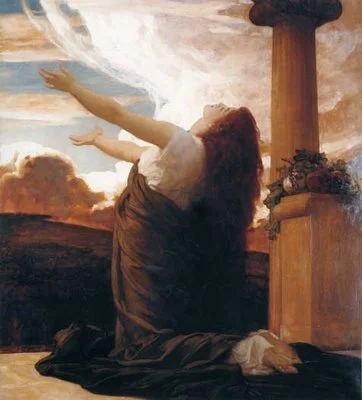 Ana orando com os braços erguidos junto a uma coluna do templo